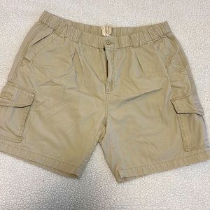 Tommy Bahama Biege Elastic Waist Cargo Shorts Men's XL 2353/b. Great condition